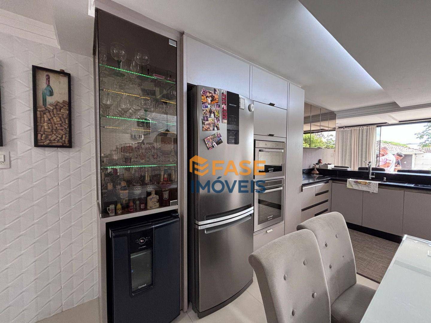 Casa à venda com 4 quartos, 213m² - Foto 12