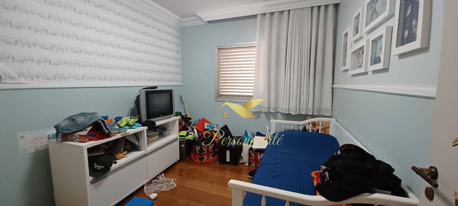 Apartamento à venda com 4 quartos, 210m² - Foto 18