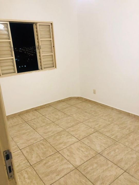 Apartamento à venda com 2 quartos, 78m² - Foto 2