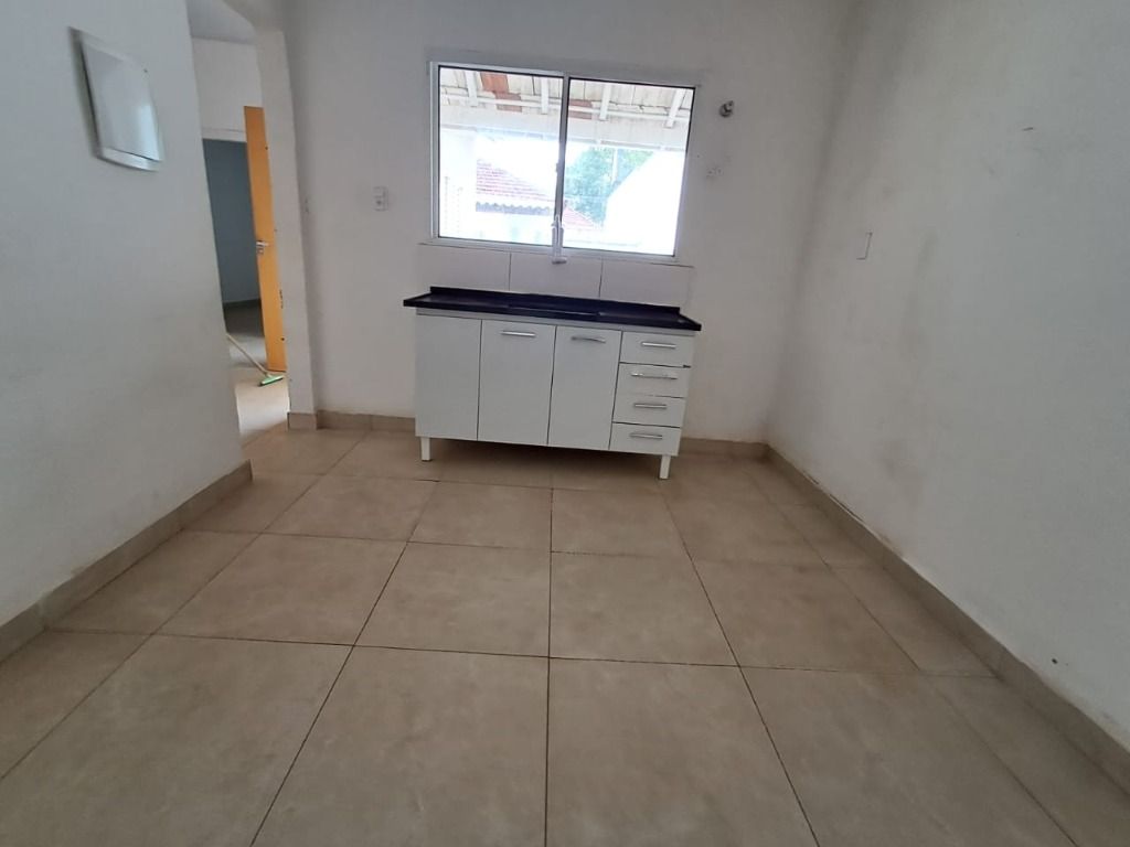 Casa para alugar com 2 quartos, 70m² - Foto 6