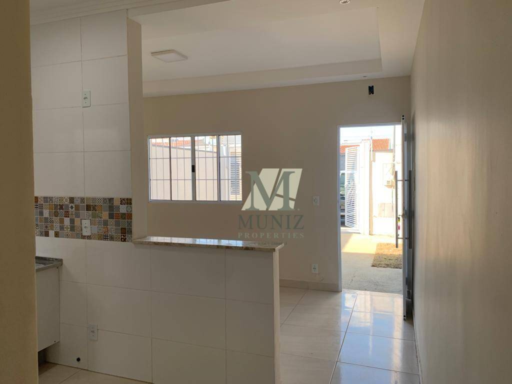 Casa à venda com 3 quartos, 70m² - Foto 4