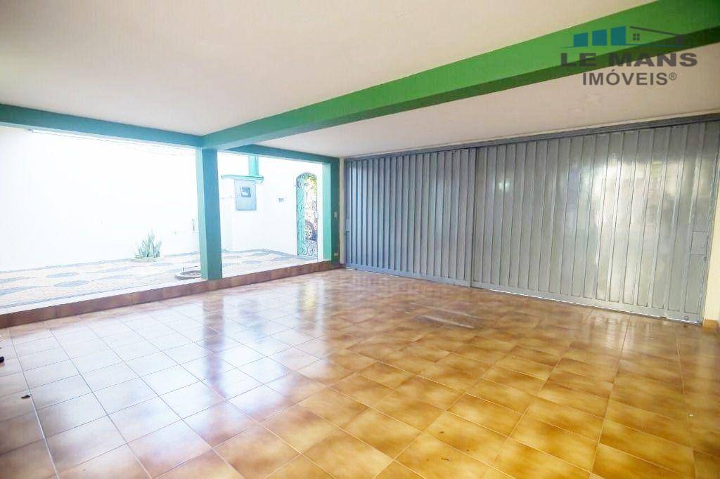 Casa à venda com 5 quartos, 295m² - Foto 2