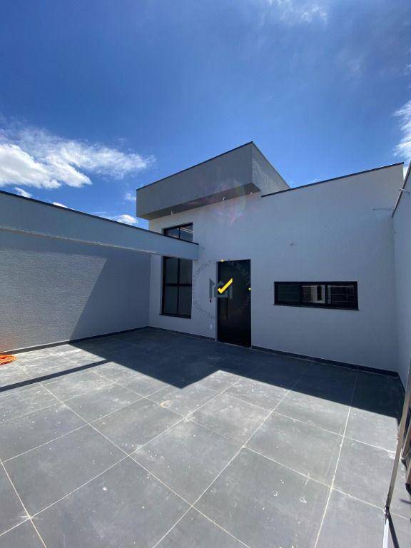 Casa à venda com 3 quartos, 135m² - Foto 2