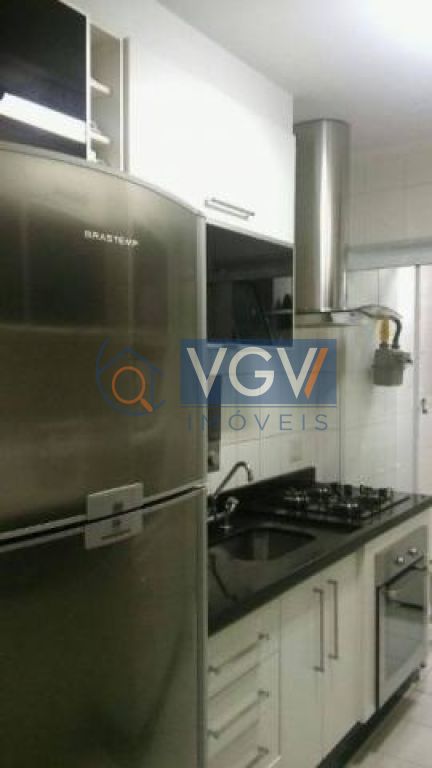 Apartamento à venda com 3 quartos, 76m² - Foto 4