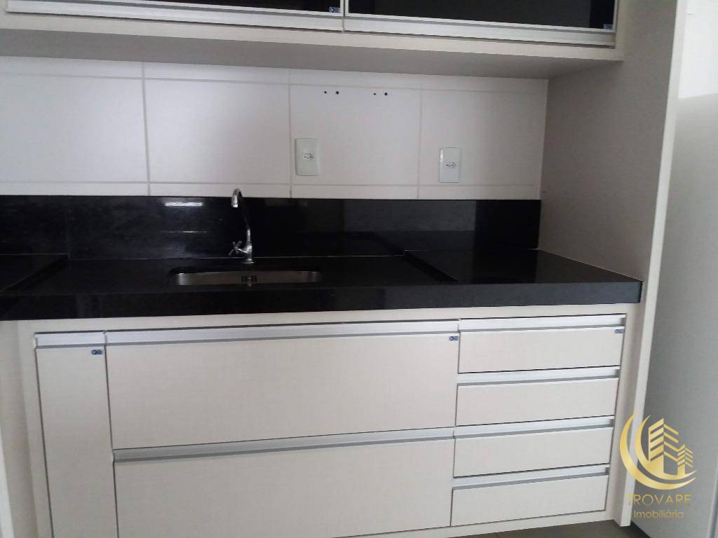 Apartamento à venda com 2 quartos, 74m² - Foto 1