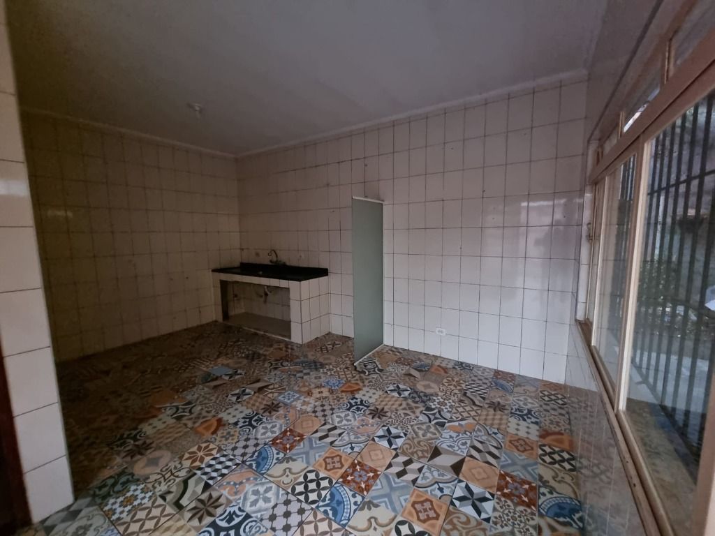 Casa à venda com 4 quartos, 150m² - Foto 9