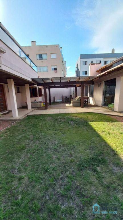 Casa à venda com 3 quartos, 200m² - Foto 4