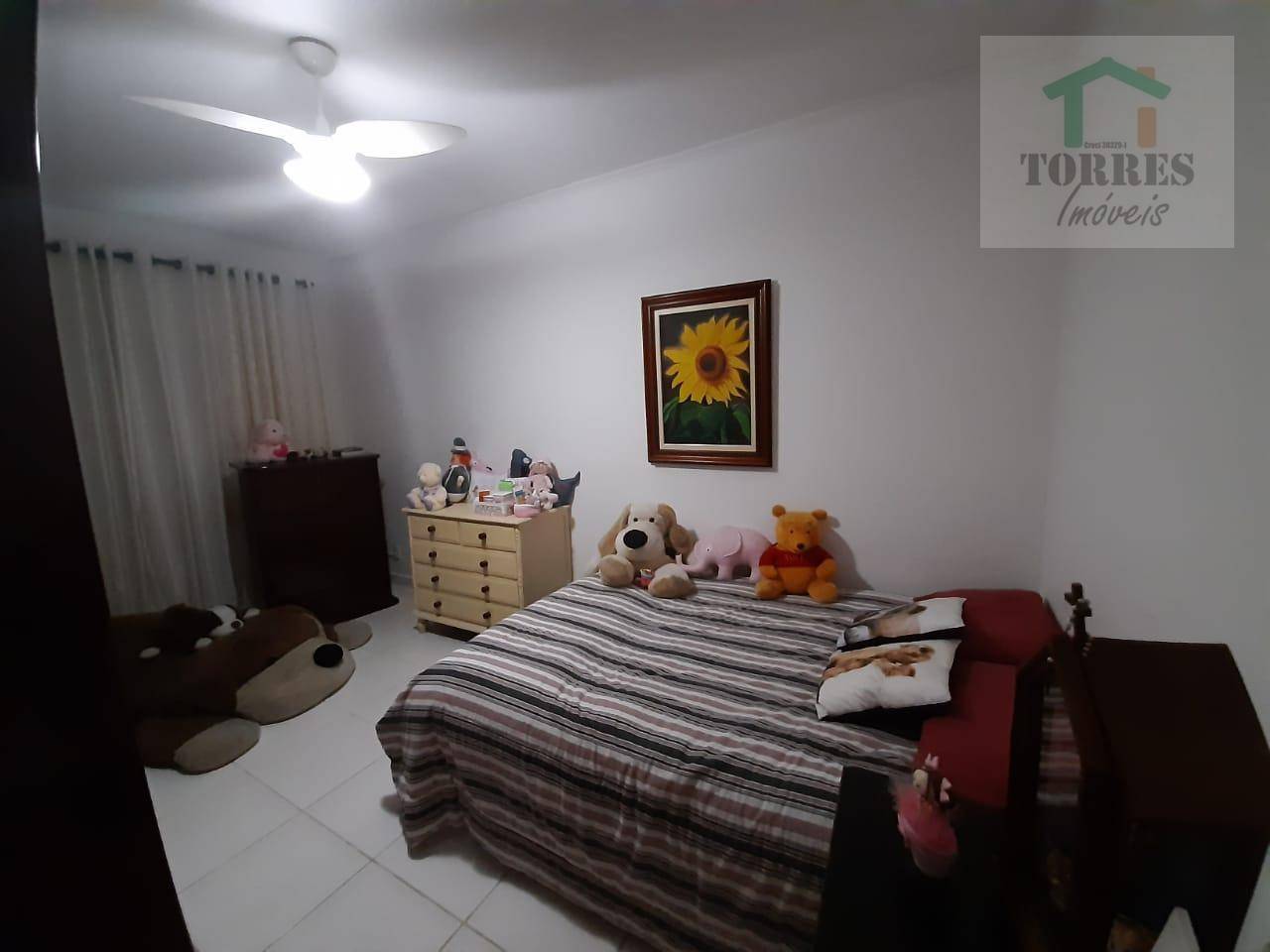 Casa à venda com 3 quartos, 197m² - Foto 11