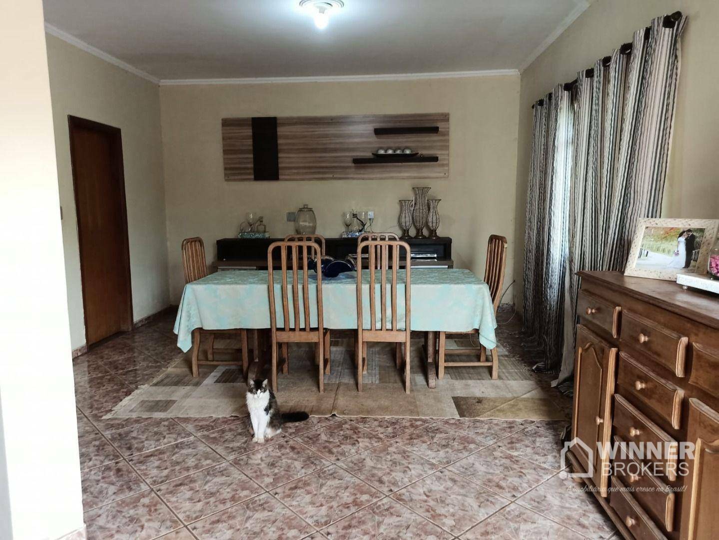 Casa à venda com 4 quartos, 246m² - Foto 3