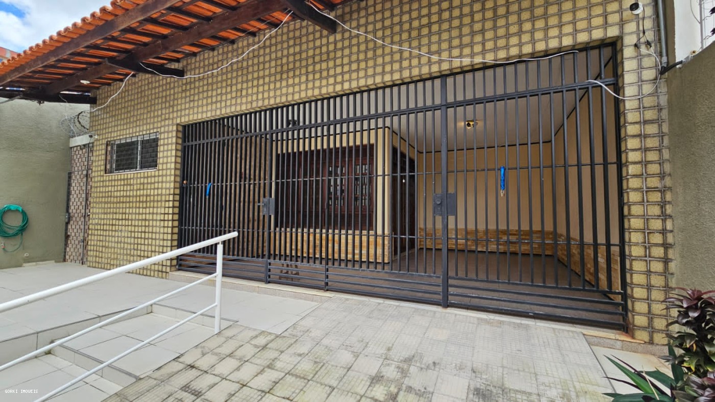 Casa, 3 quartos, 263 m² - Foto 1