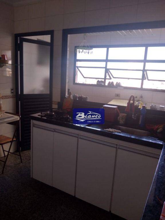 Apartamento à venda com 3 quartos, 97m² - Foto 4