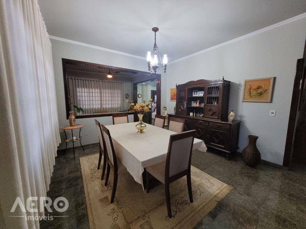 Casa à venda com 4 quartos, 363m² - Foto 41