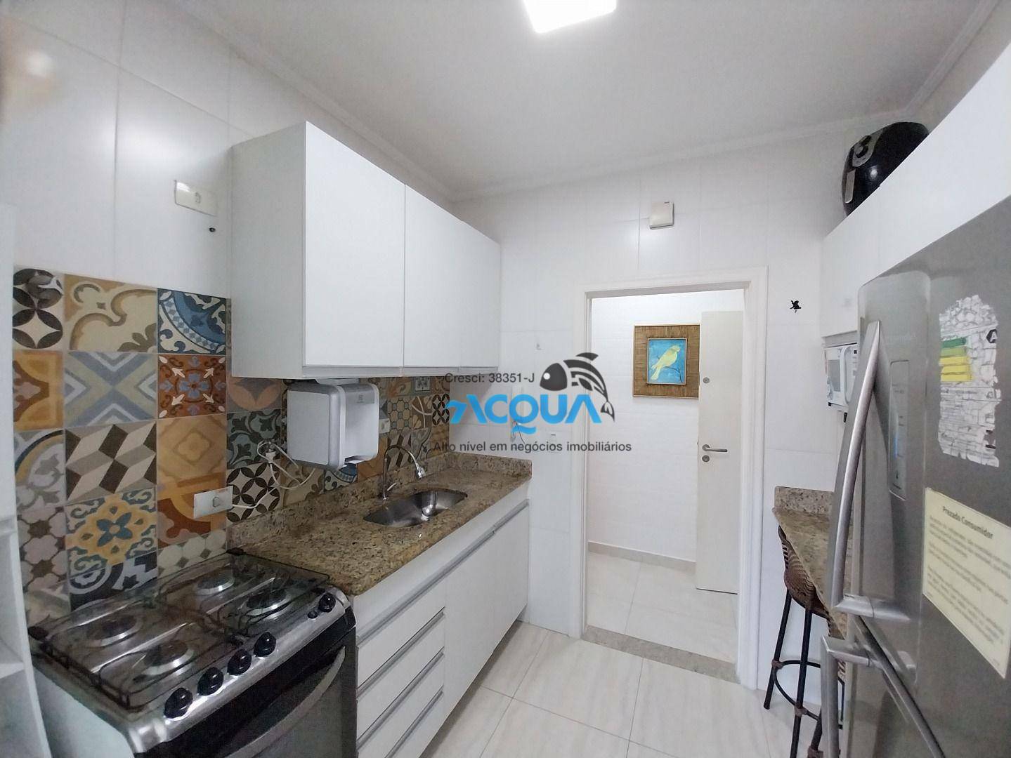 Apartamento à venda com 2 quartos, 75m² - Foto 3