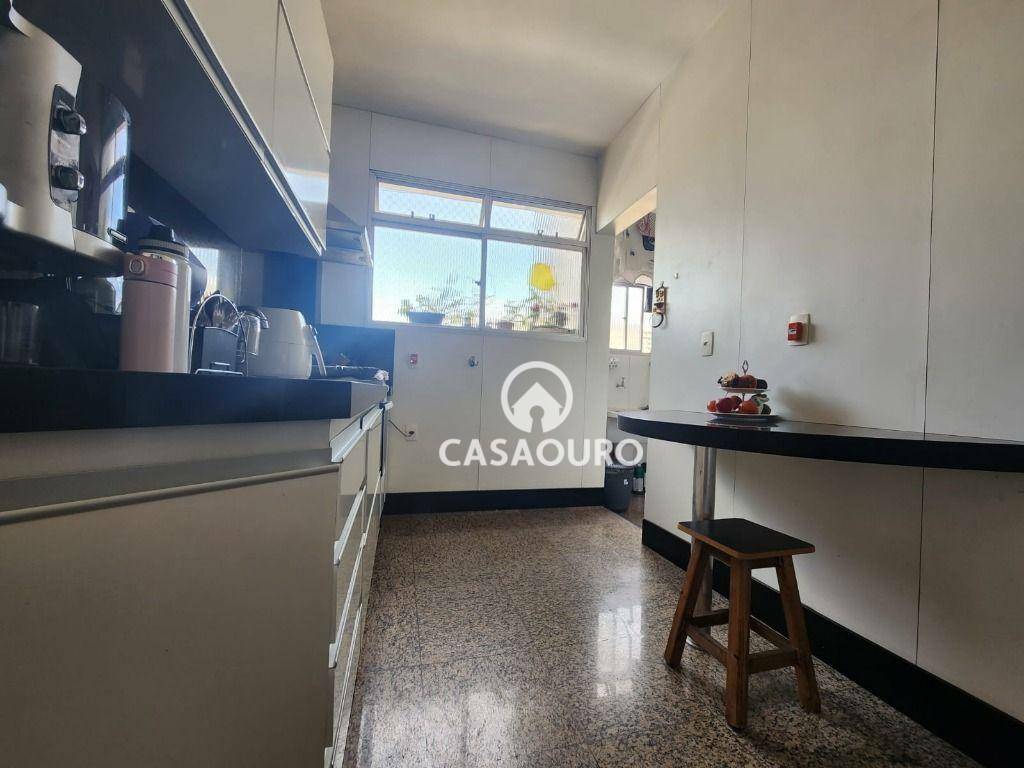 Apartamento à venda com 4 quartos, 131m² - Foto 7