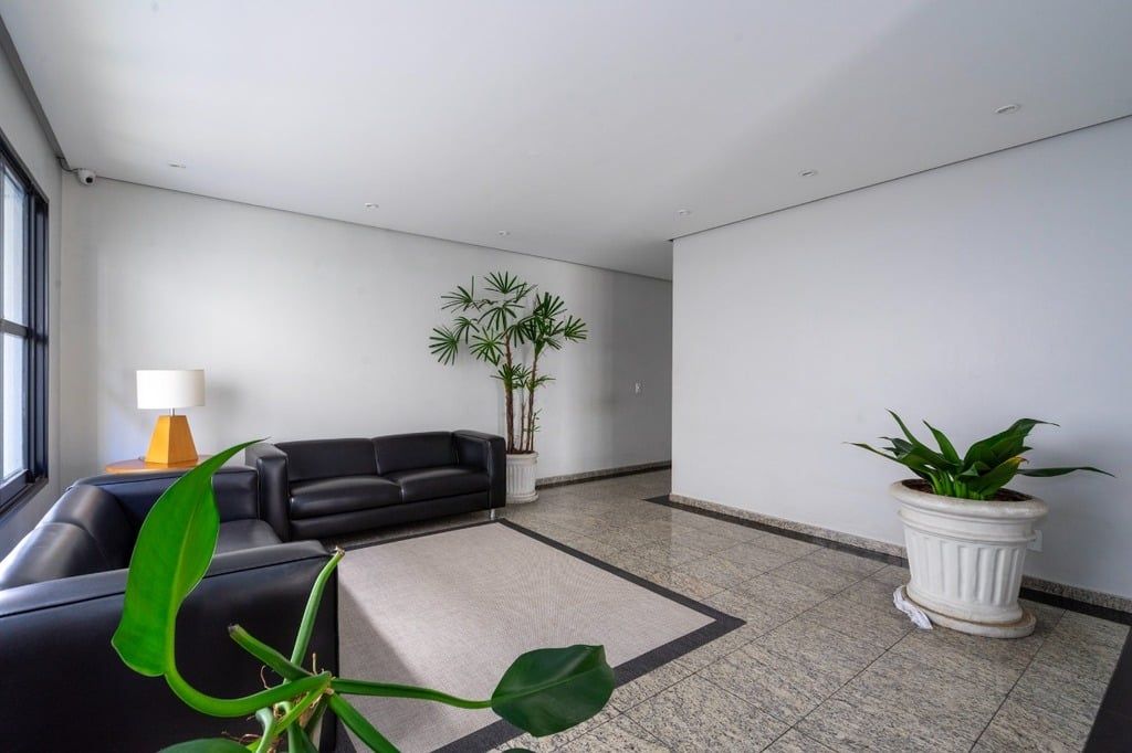 Apartamento à venda com 3 quartos, 82m² - Foto 2