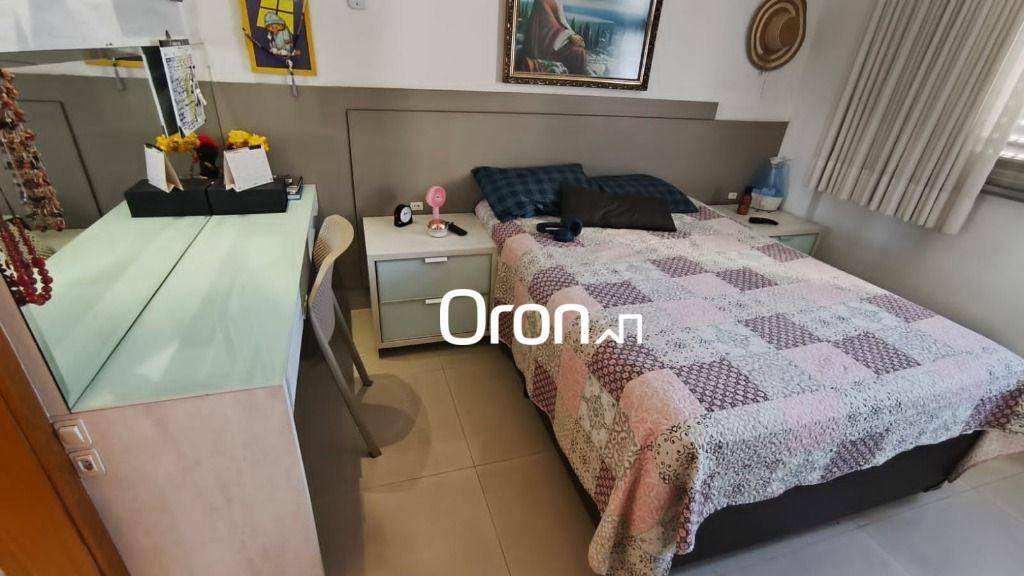 Apartamento à venda com 2 quartos, 67m² - Foto 5