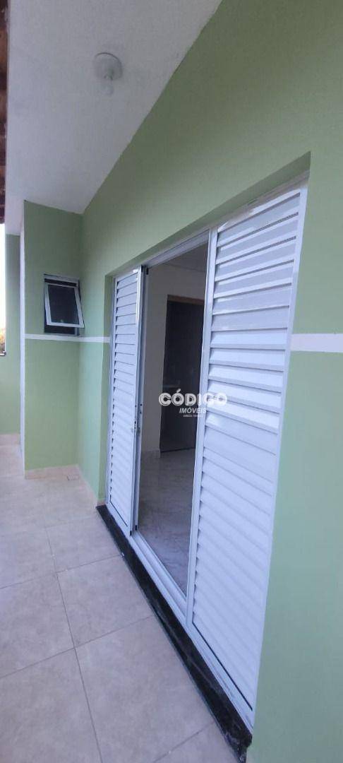 Sobrado para alugar com 3 quartos, 100m² - Foto 2