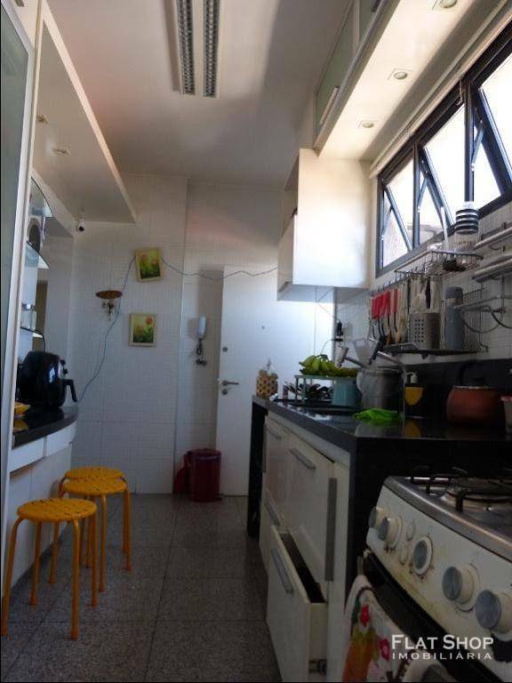 Apartamento à venda com 3 quartos, 124m² - Foto 8