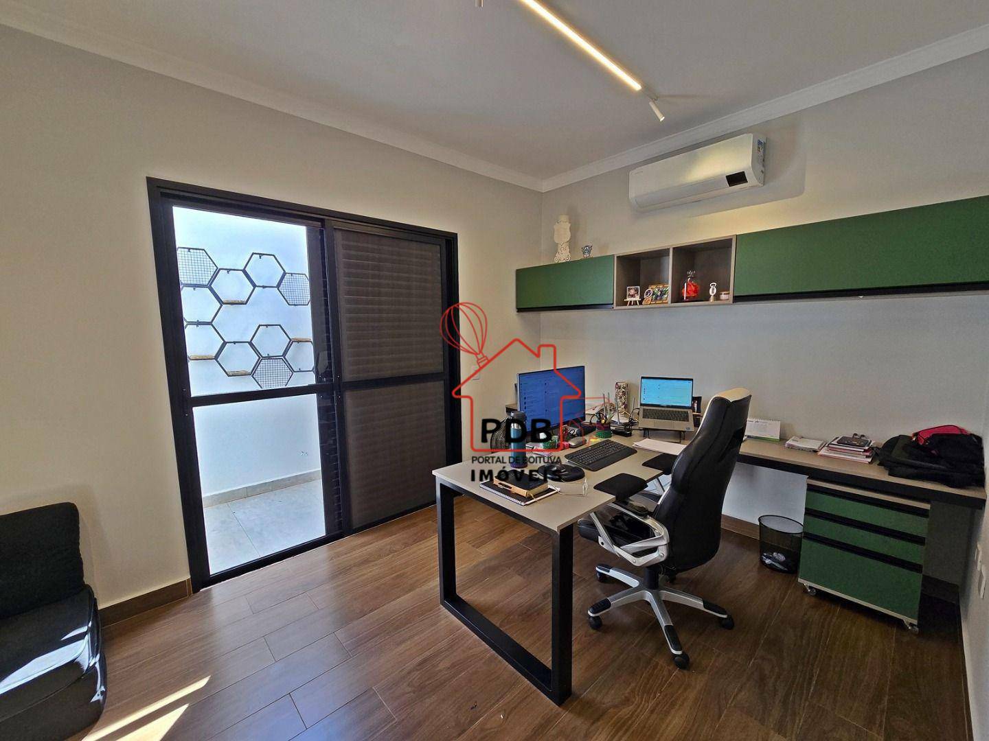Casa de Condomínio à venda com 3 quartos, 238m² - Foto 5