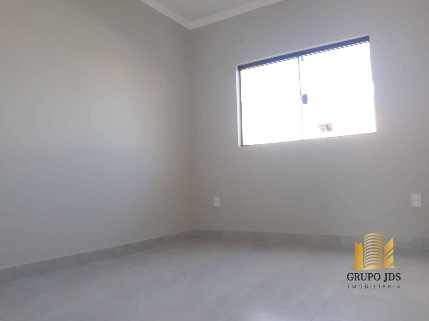 Casa à venda com 2 quartos, 60m² - Foto 12