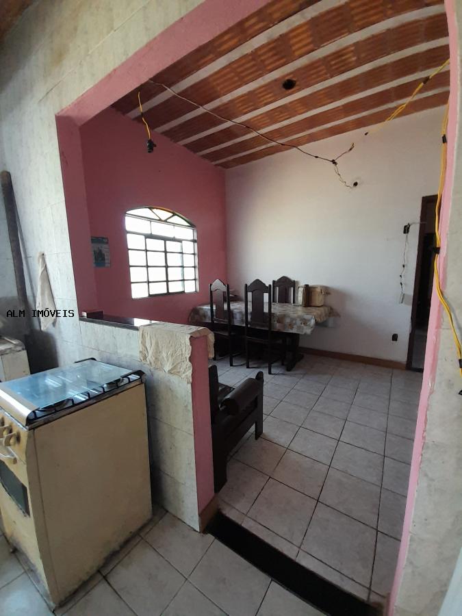 Casa à venda com 3 quartos, 3000m² - Foto 12