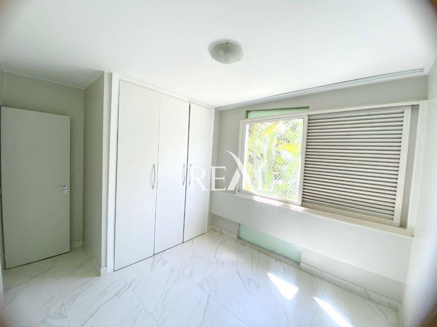 Apartamento para alugar com 4 quartos, 130m² - Foto 8