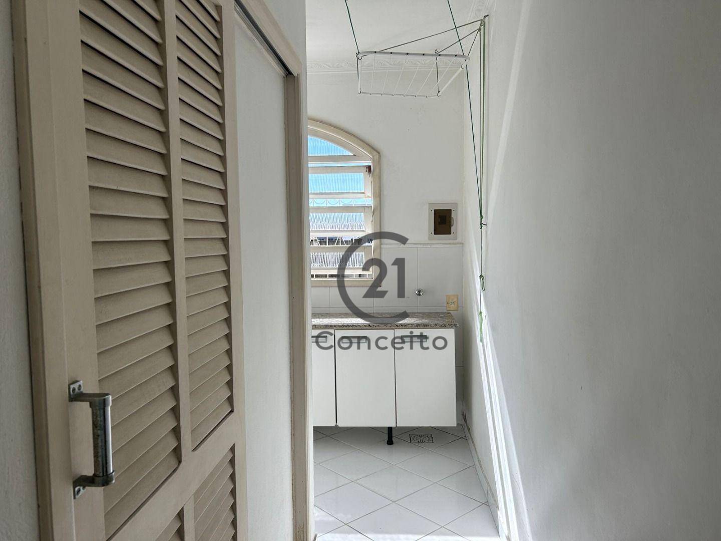 Casa à venda com 4 quartos, 211m² - Foto 18