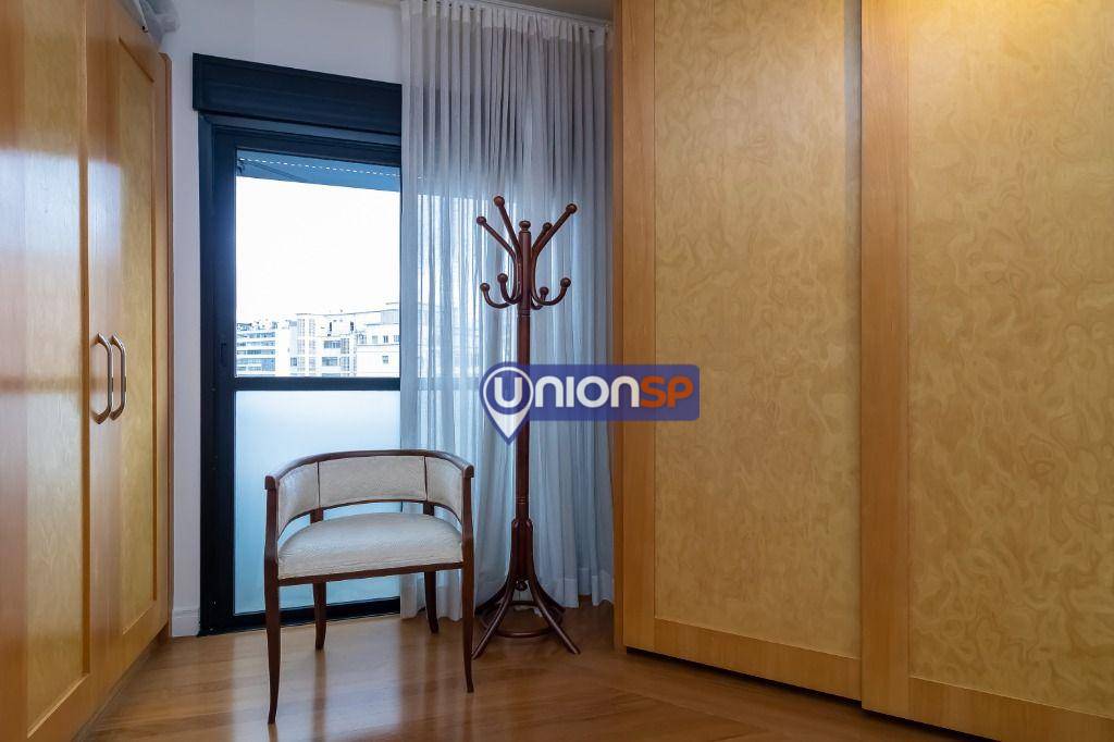 Apartamento à venda com 2 quartos, 142m² - Foto 11