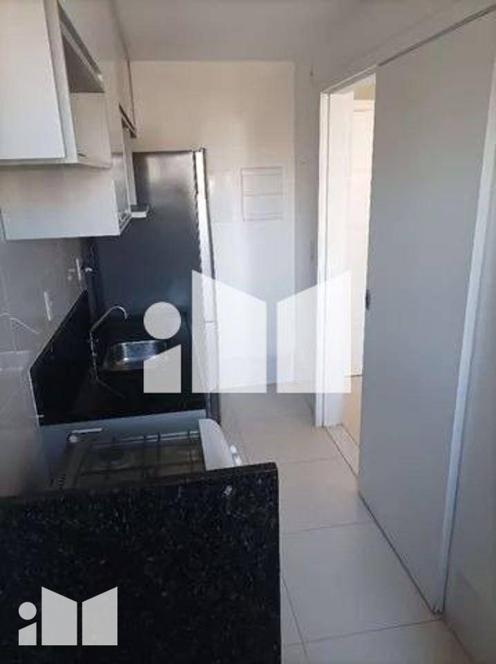 Apartamento à venda com 2 quartos, 65m² - Foto 4