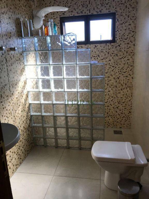 Casa de Condomínio à venda e aluguel com 3 quartos, 220m² - Foto 23