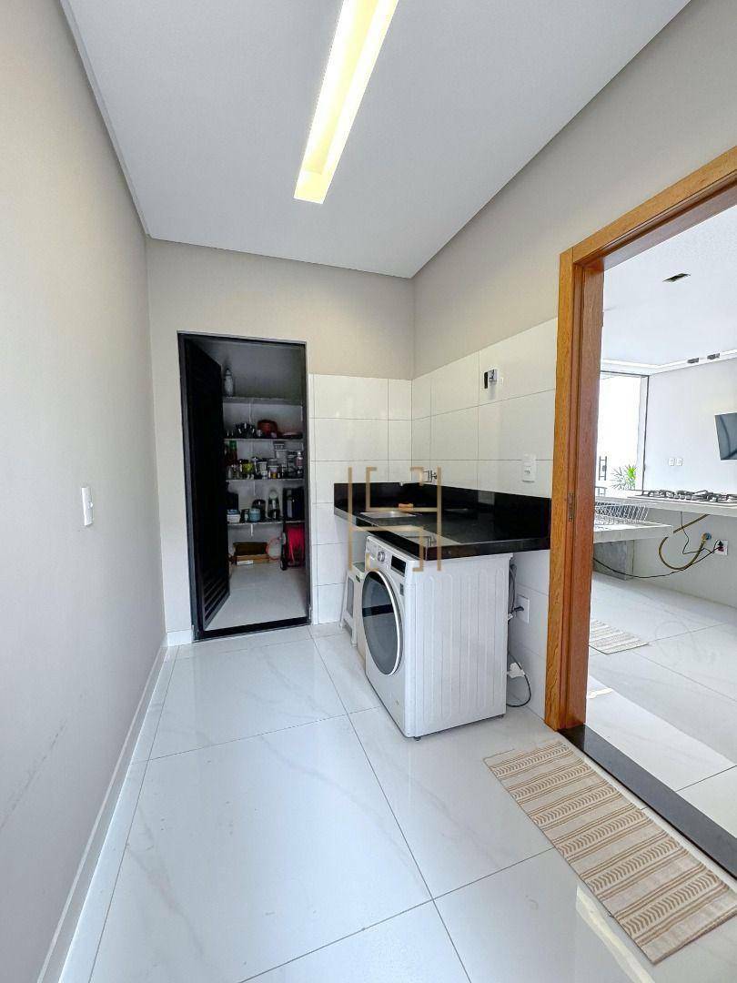 Casa à venda com 4 quartos, 250m² - Foto 6