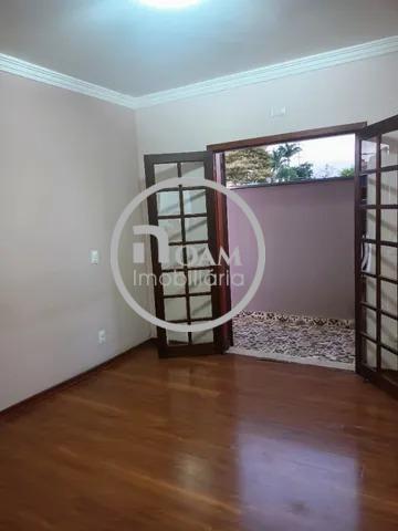 Casa para alugar com 3 quartos, 262m² - Foto 3