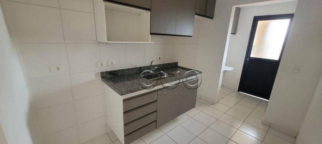 Apartamento à venda com 2 quartos, 65m² - Foto 2