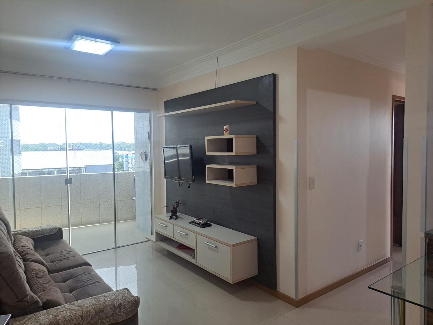 Apartamento à venda com 3 quartos, 76m² - Foto 2