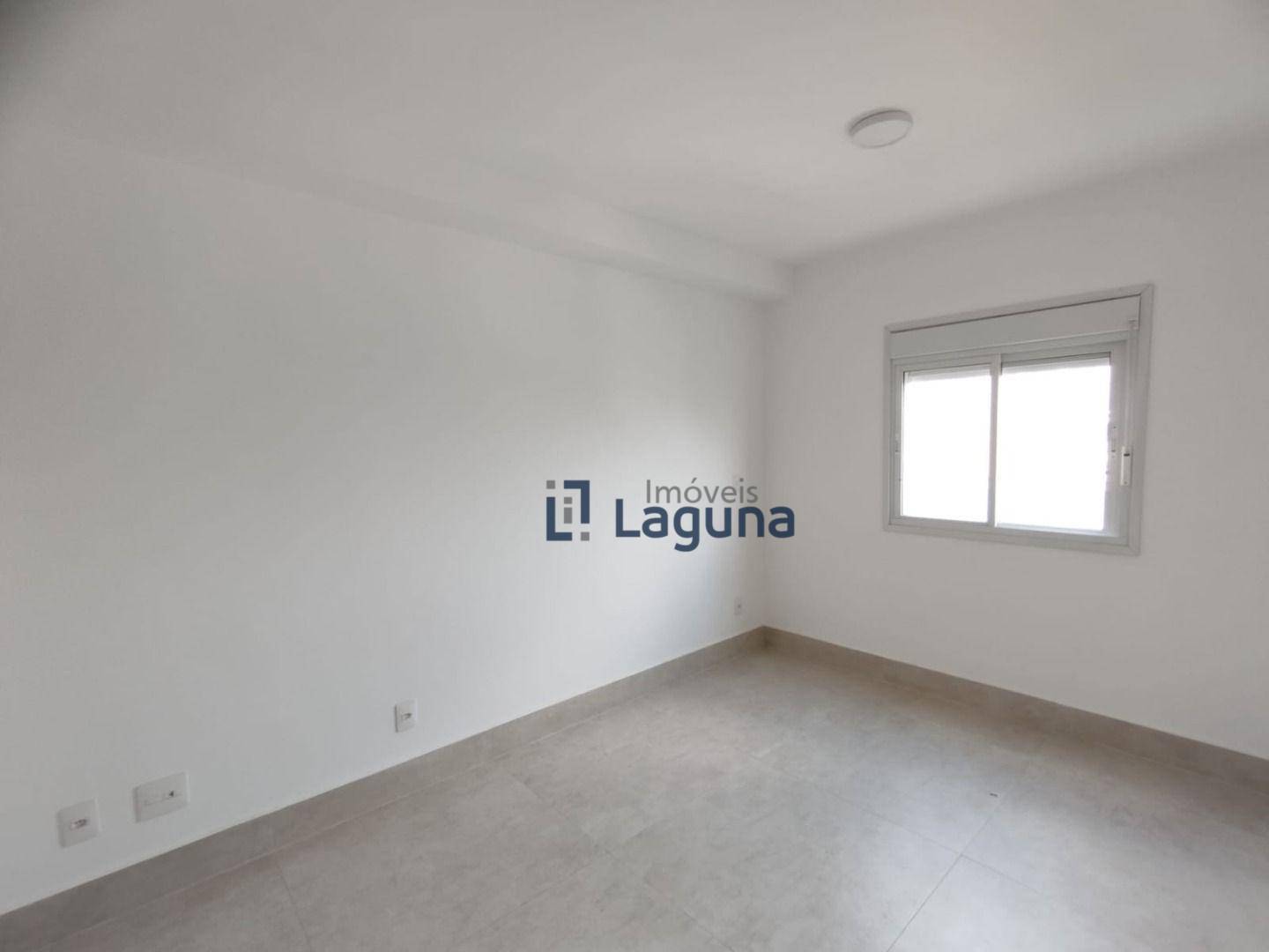 Apartamento para alugar com 1 quarto, 65m² - Foto 18