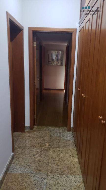 Apartamento à venda com 4 quartos, 242m² - Foto 12