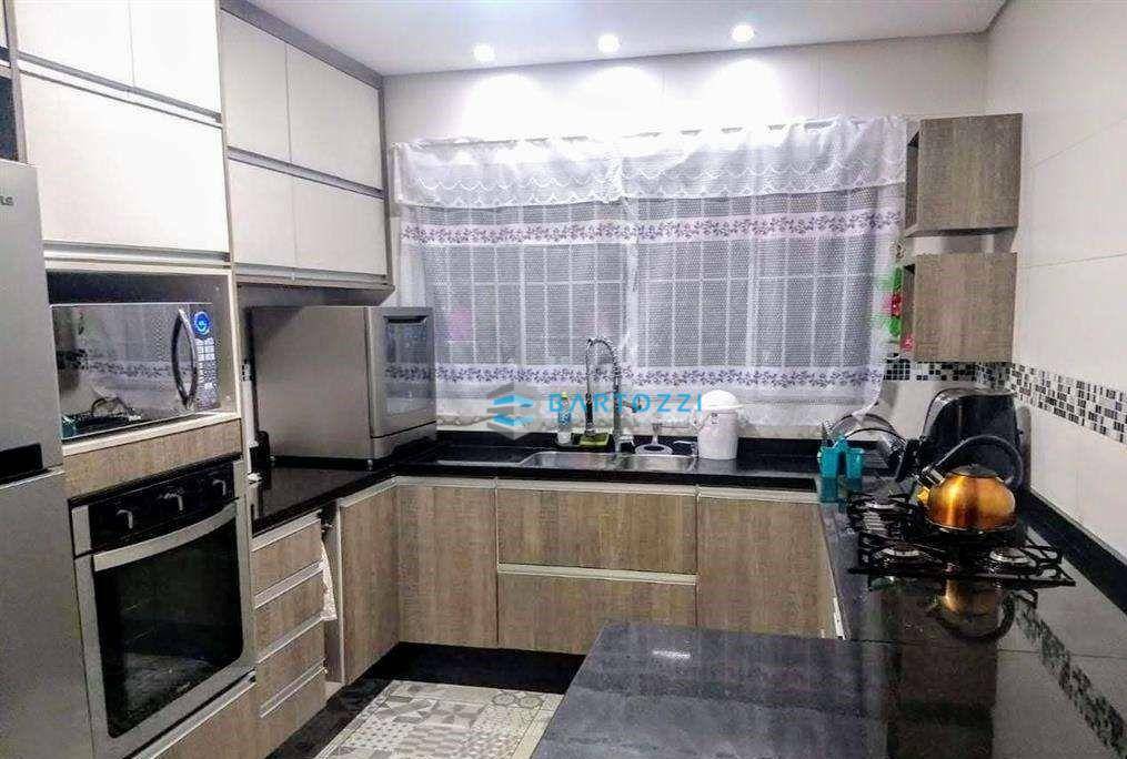 Sobrado à venda com 3 quartos, 145m² - Foto 4