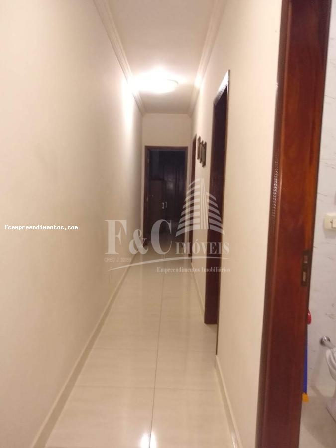 Sobrado à venda com 3 quartos, 180m² - Foto 11