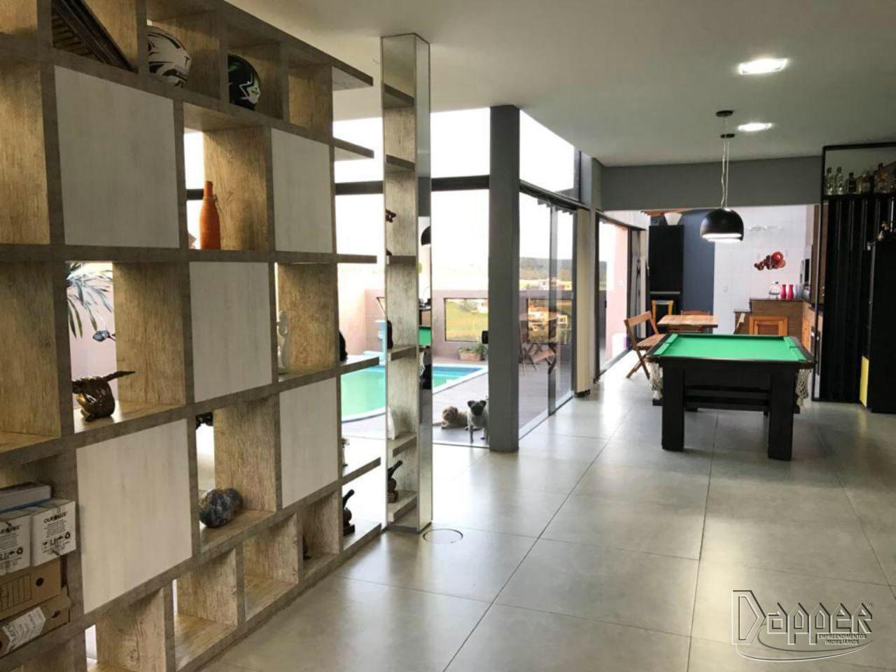 Casa à venda com 3 quartos, 270m² - Foto 2