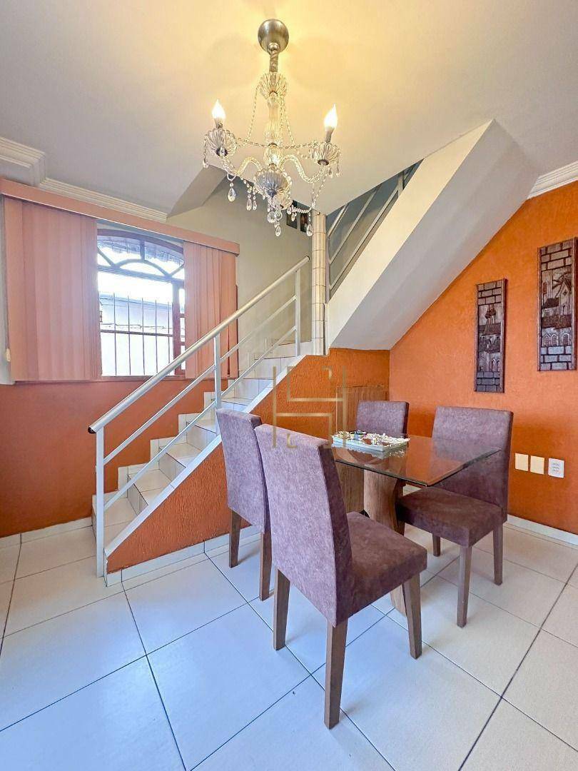 Casa à venda com 4 quartos, 230m² - Foto 14