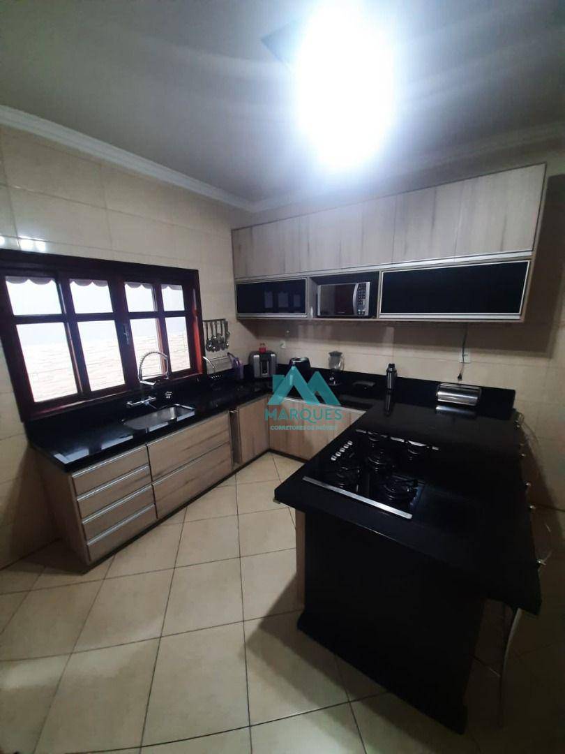 Sobrado à venda com 3 quartos, 250m² - Foto 18