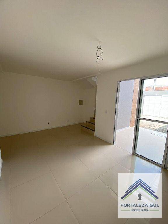 Casa à venda com 3 quartos, 100m² - Foto 7