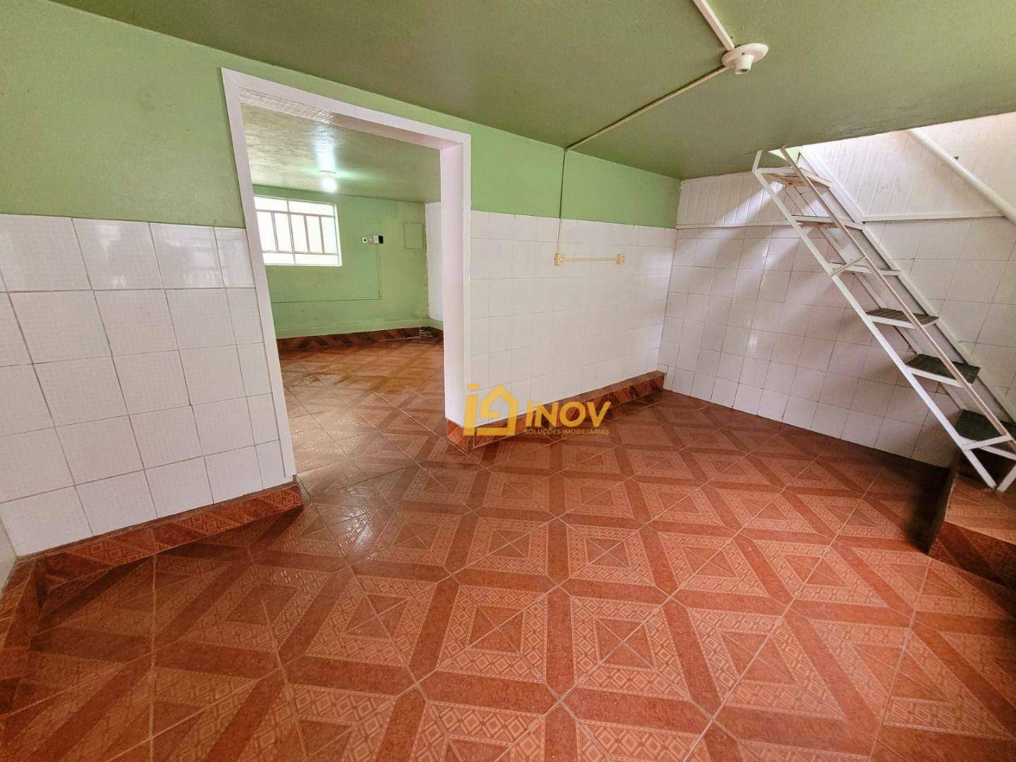 Casa à venda com 2 quartos, 90m² - Foto 8