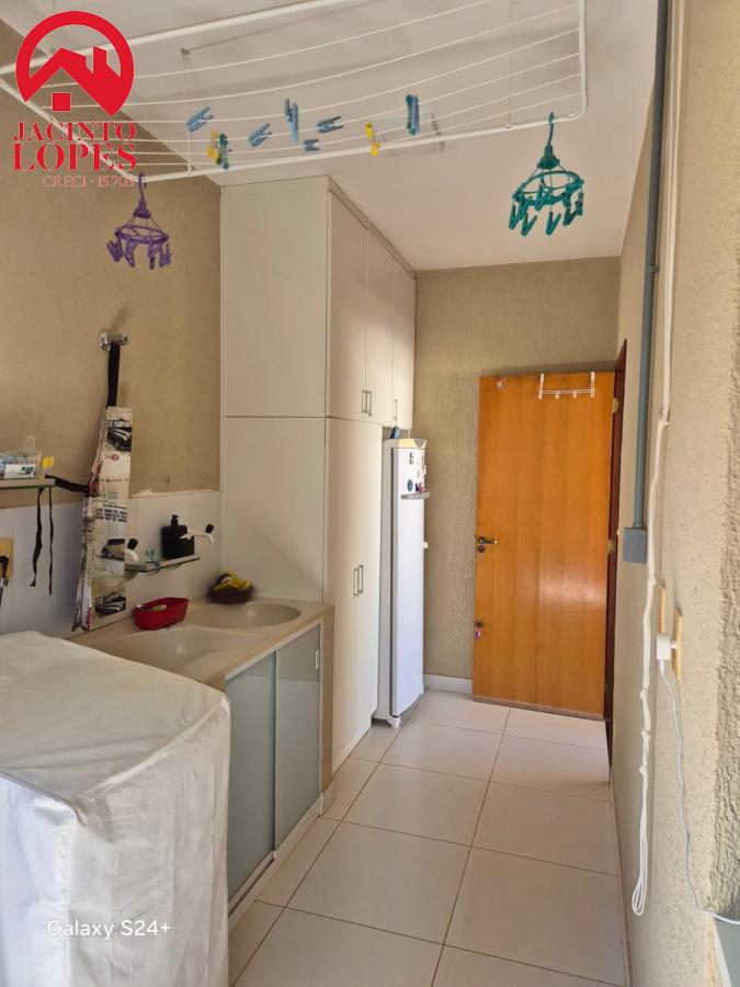 Casa à venda com 3 quartos, 200m² - Foto 25