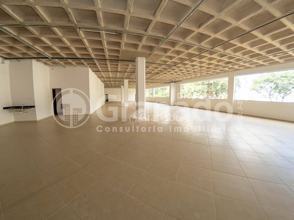 Prédio Inteiro para alugar, 1800m² - Foto 9