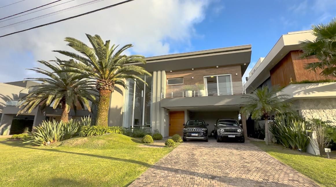 Casa de Condomínio à venda com 6 quartos, 354m² - Foto 1