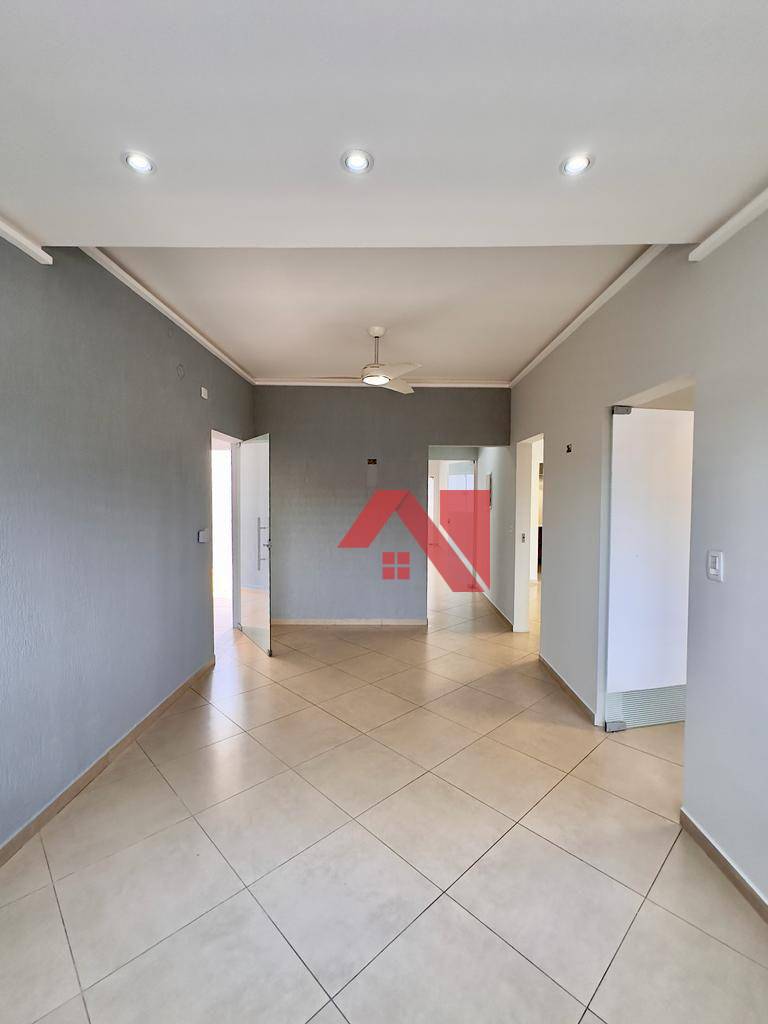 Casa à venda com 3 quartos, 176m² - Foto 8