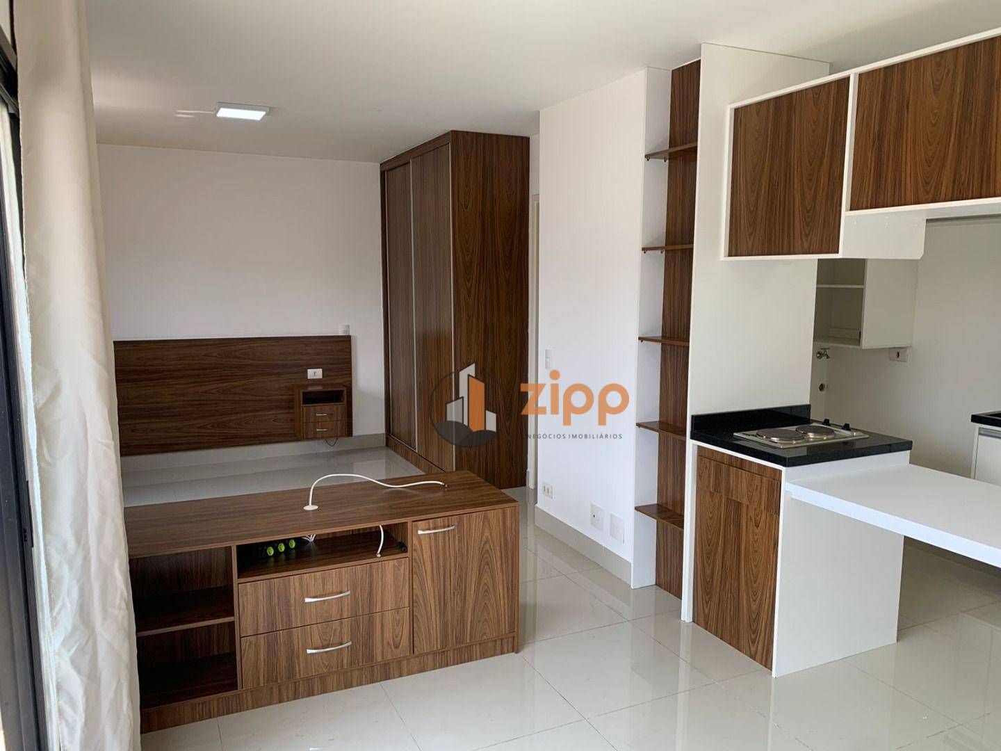 Apartamento para alugar com 1 quarto, 42m² - Foto 1