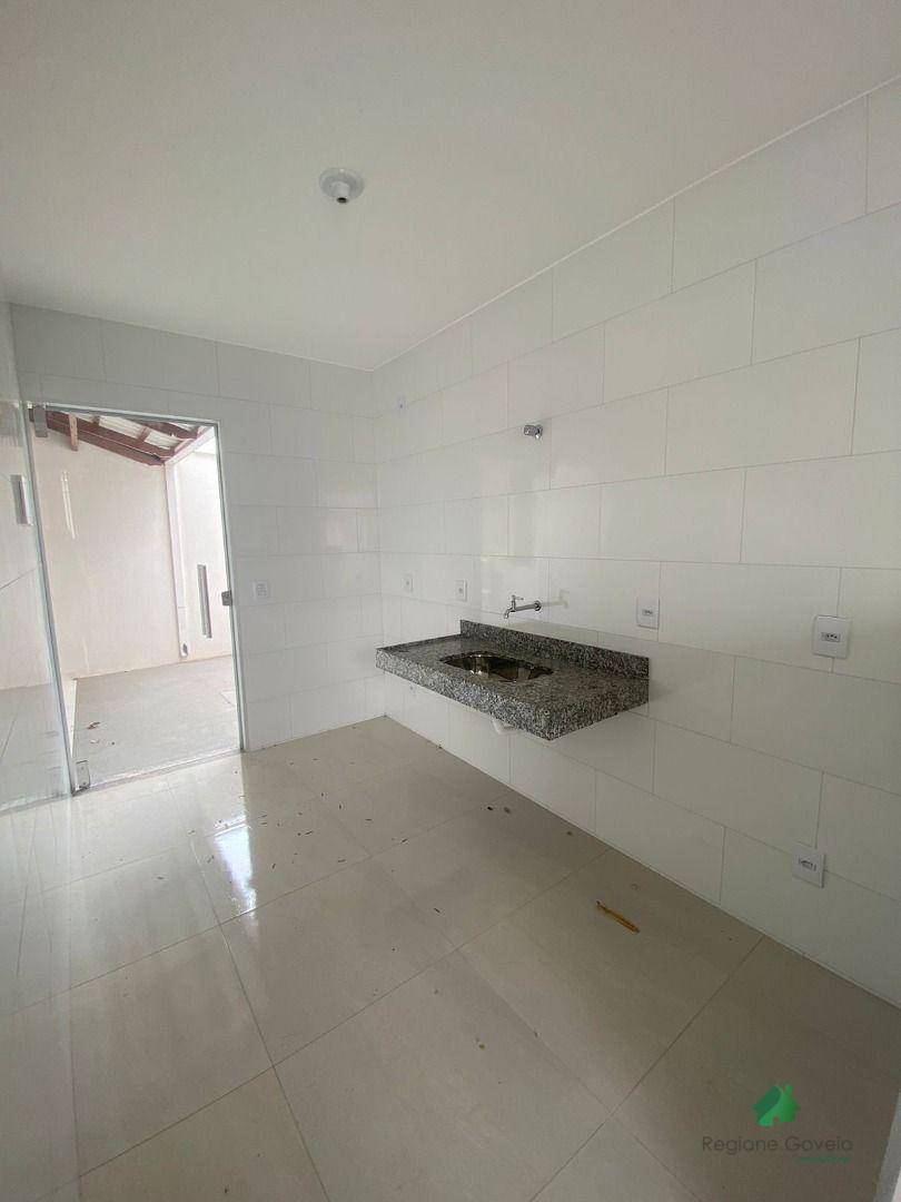 Casa à venda com 3 quartos, 80m² - Foto 15