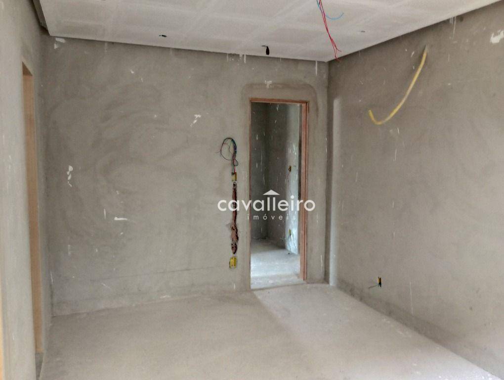 Casa à venda com 3 quartos, 300m² - Foto 15